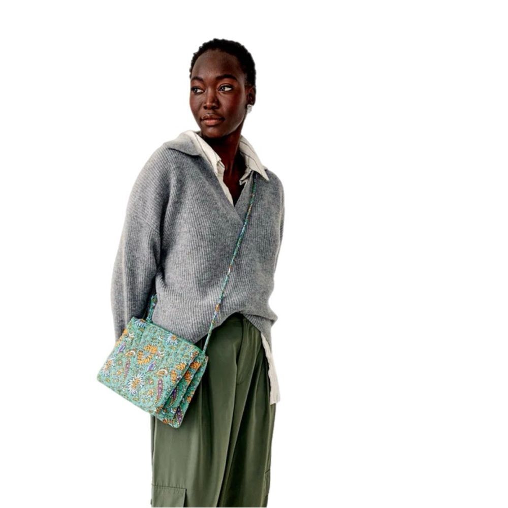 Vera Bradley Foxbury Crossbody in Gemstone Paisley - Picture 4 of 6